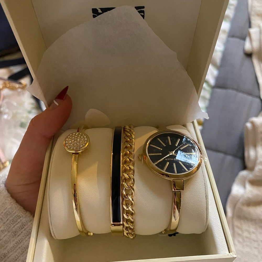 Anne Klein watch bracelet set